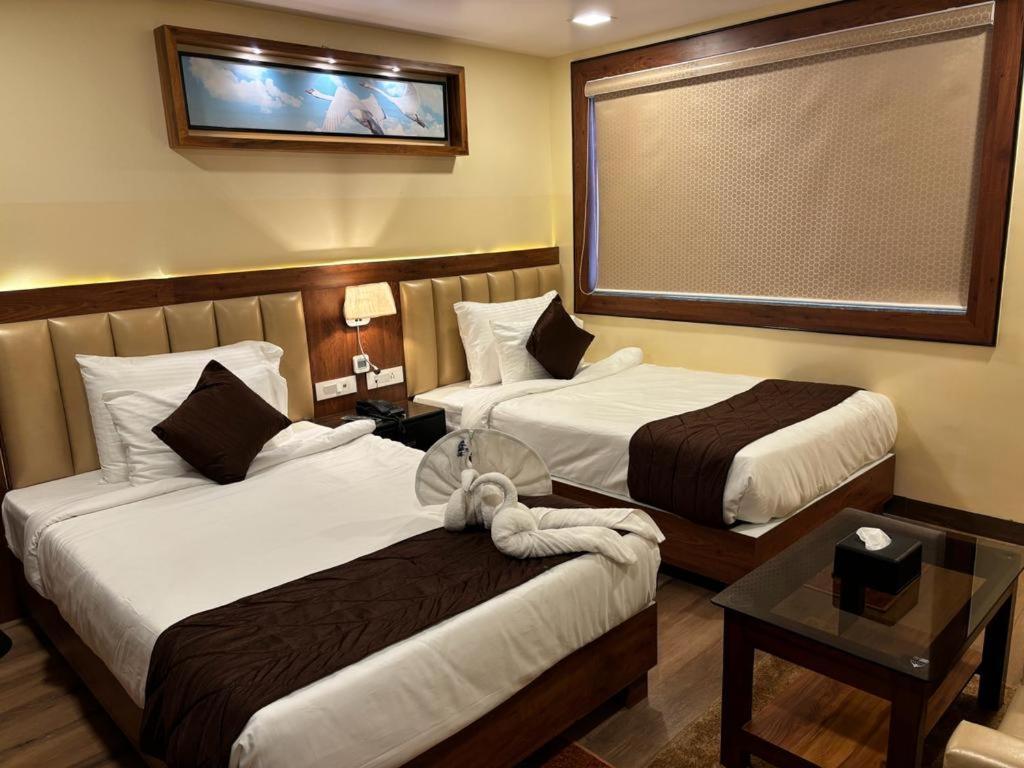 Hotel Golden Orbit Ászánszol Kültér fotó