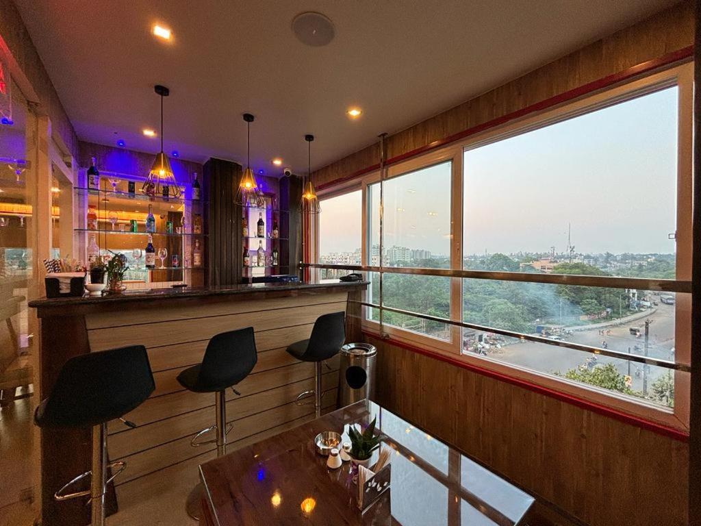 Hotel Golden Orbit Ászánszol Kültér fotó