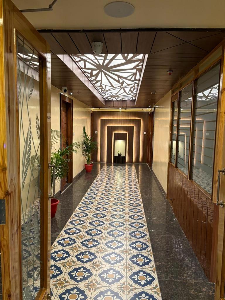 Hotel Golden Orbit Ászánszol Kültér fotó