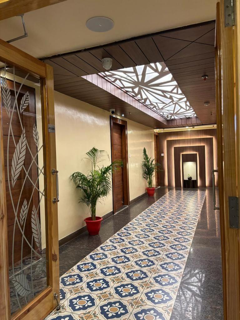 Hotel Golden Orbit Ászánszol Kültér fotó